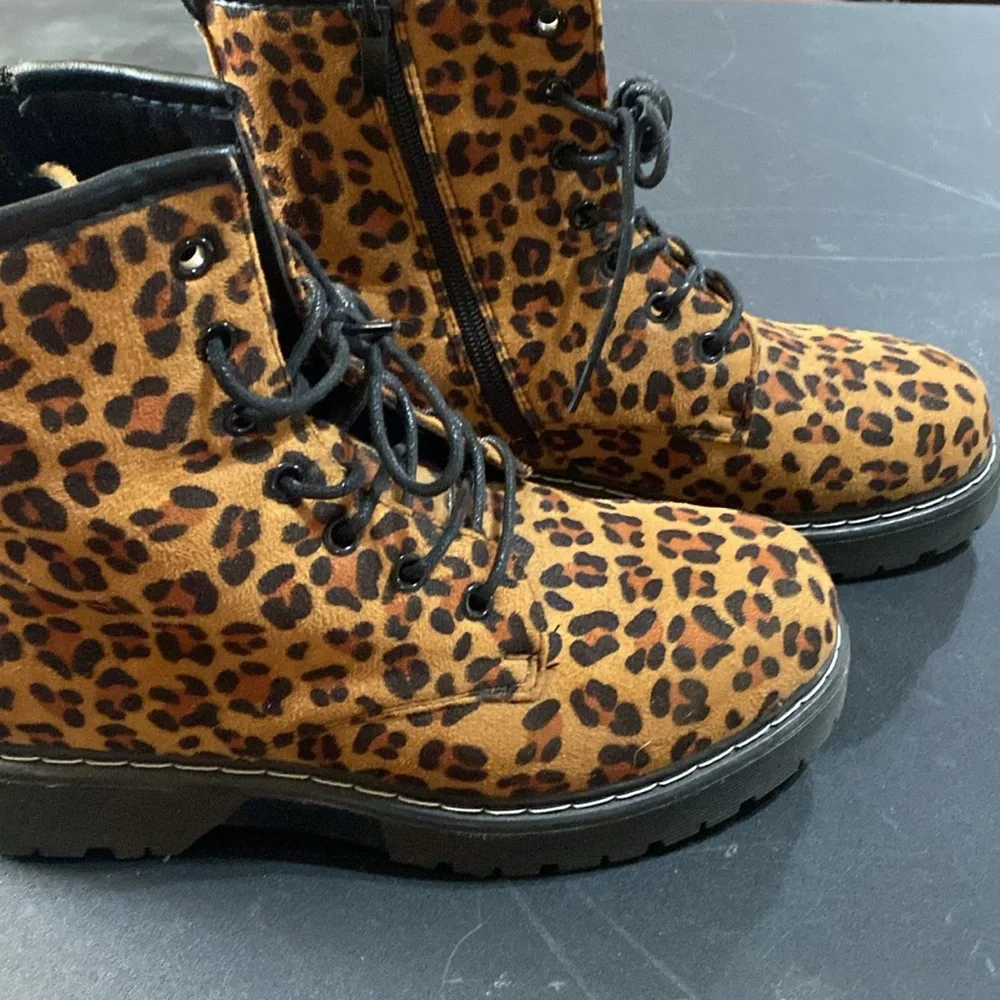 Leopard Print Combat Bootie; Size 8 - Picture 2 of 6